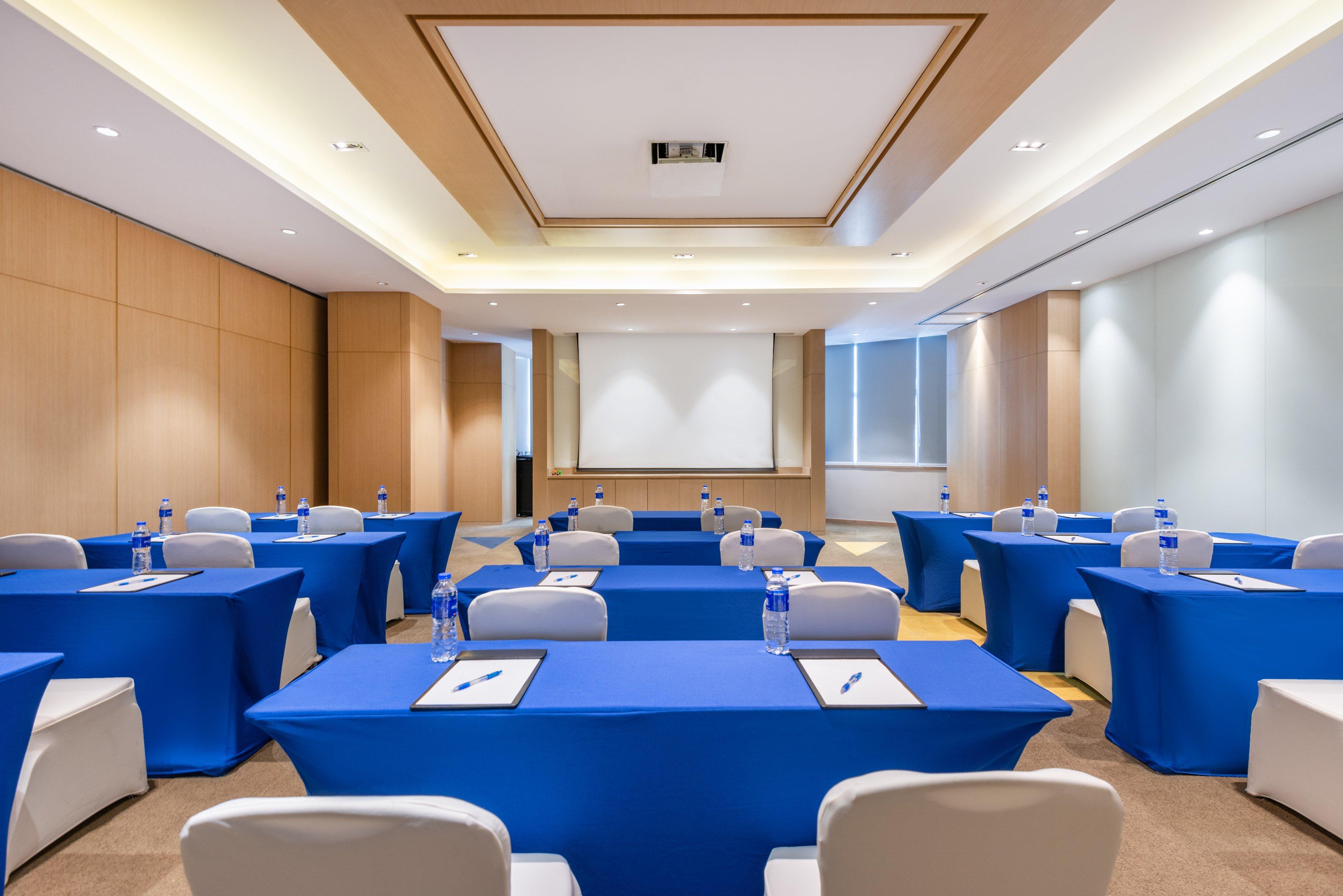 Holiday Inn Express Shanghai Zhenping By Ihg Exterior photo