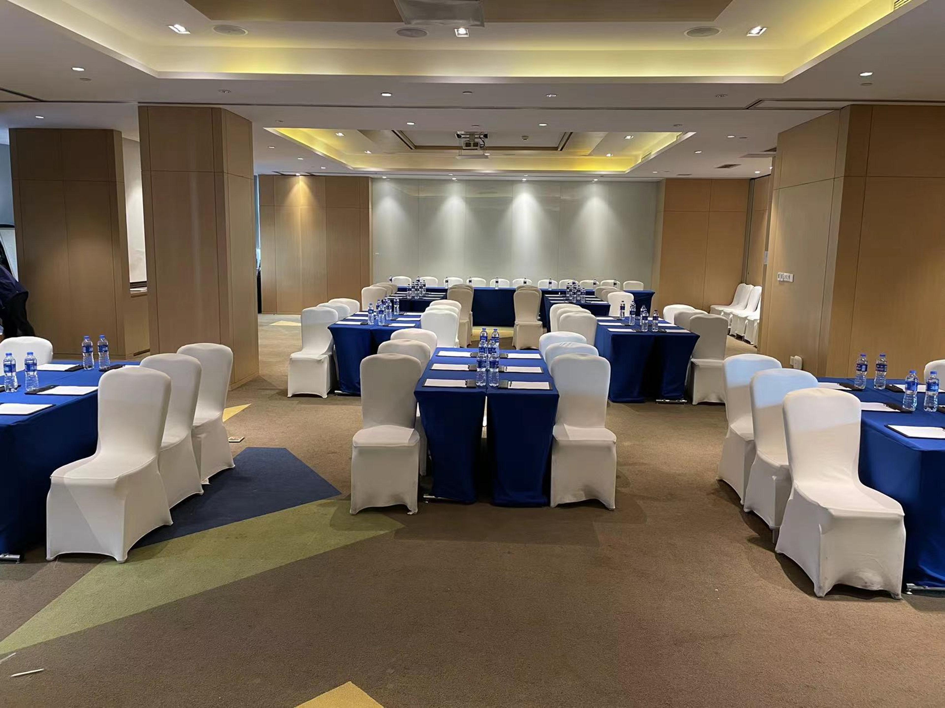 Holiday Inn Express Shanghai Zhenping By Ihg Exterior photo