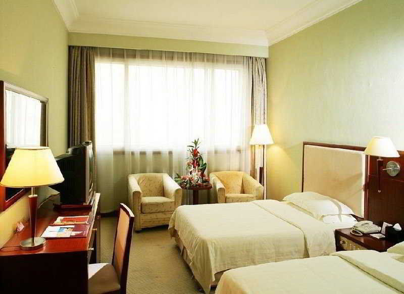 Holiday Inn Express Shanghai Zhenping By Ihg Exterior photo